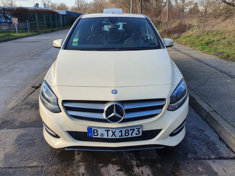 mercedesfrontansicht.jpg
