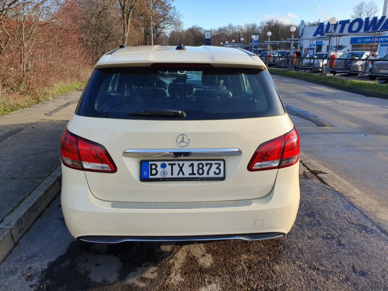 mercedesherckansicht.jpg